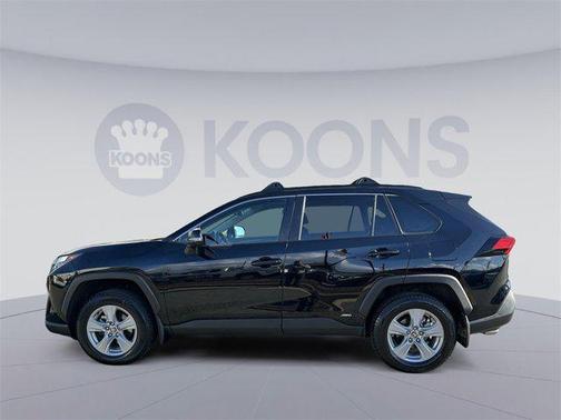 2022 Toyota RAV4 Hybrid XLE