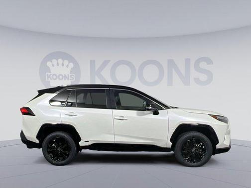 2022 Toyota RAV4 Hybrid SE