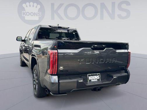 2025 Toyota Tundra Hybrid Platinum