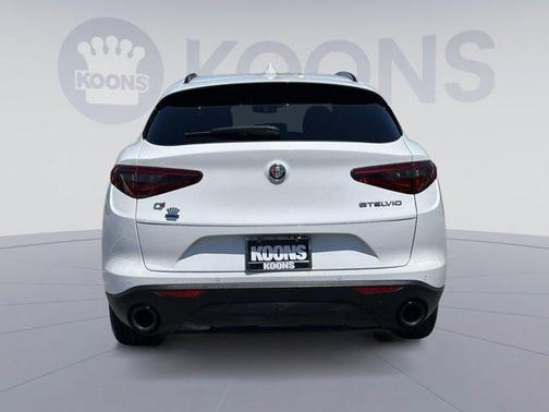 2022 Alfa Romeo Stelvio Sprint