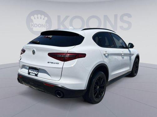 2022 Alfa Romeo Stelvio Sprint