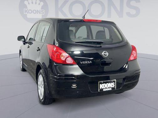 2011 Nissan Versa 1.8 S