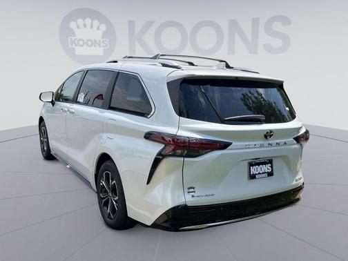 Wind Chill Pearl 2026 Toyota Sienna Platinum