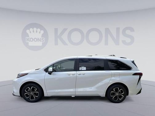 Wind Chill Pearl 2026 Toyota Sienna Platinum