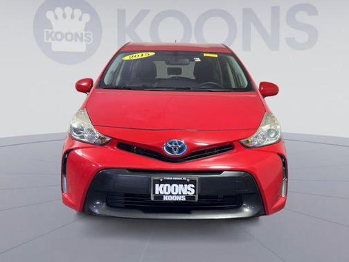 2015 Toyota Prius v Four