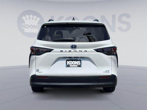 2024 Toyota Sienna XLE 7 Passenger
