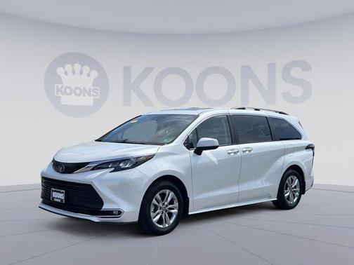 2024 Toyota Sienna XLE 7 Passenger