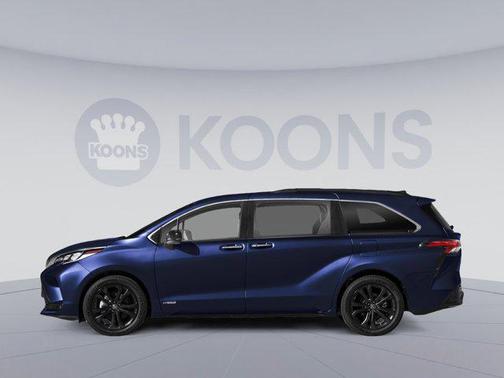 2023 Toyota Sienna XSE 7 Passenger
