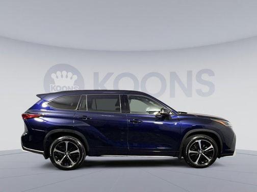 2022 Toyota Highlander XSE