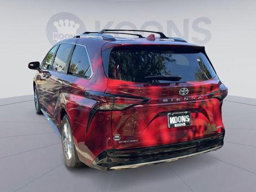 2025 Toyota Sienna Limited 7-Passenger