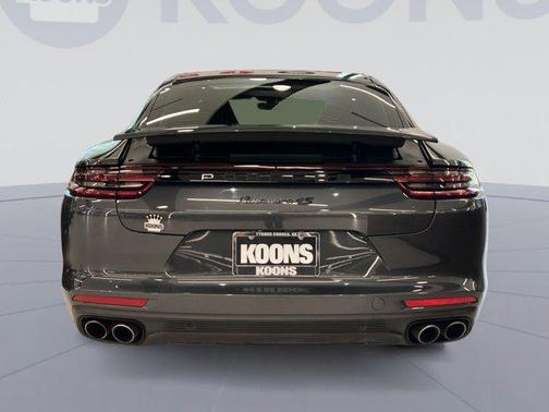 Volcano Grey Metallic 2018 Porsche Panamera 4S
