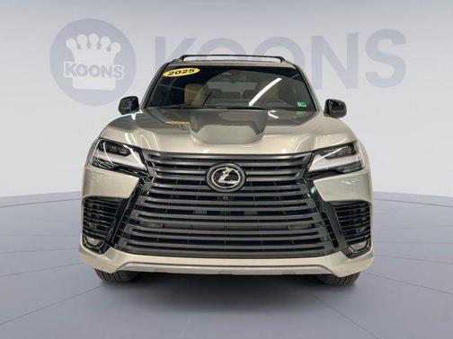 2025 Lexus LX 700h Luxury