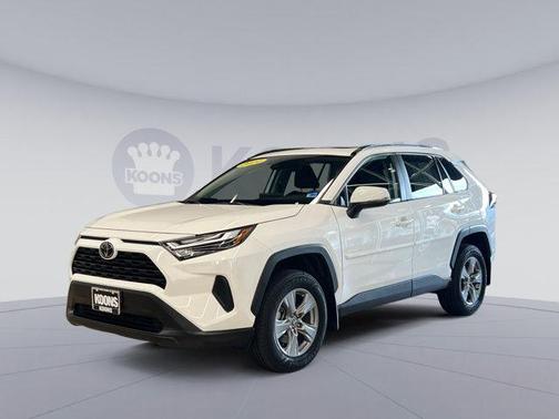 Ice Cap 2024 Toyota RAV4 XLE