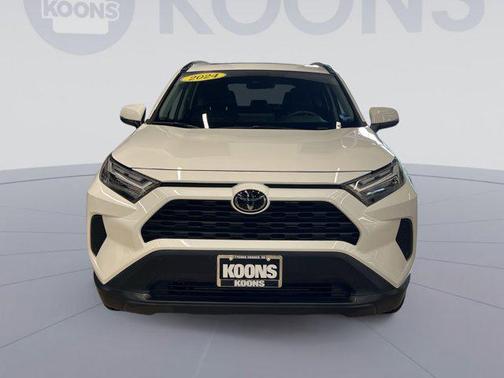 Ice Cap 2024 Toyota RAV4 XLE