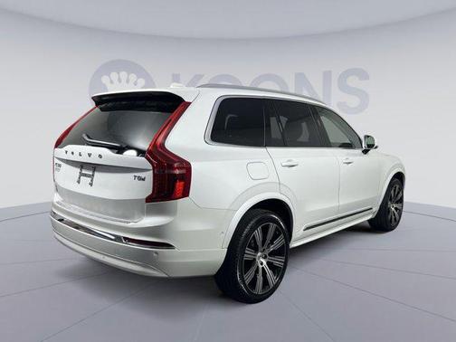 Crystal White Metallic 2025 Volvo XC90 Plug-In Hybrid T8 Ultra 7-Seater