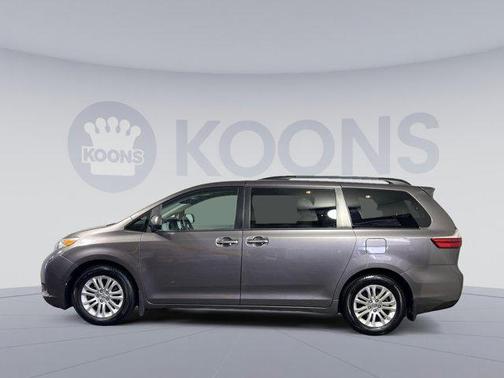 2016 Toyota Sienna XLE