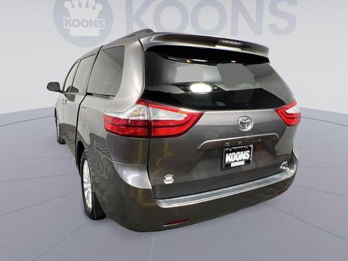2016 Toyota Sienna XLE