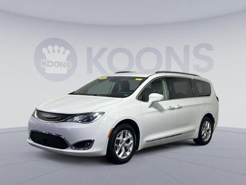 2018 Chrysler Pacifica Touring-L