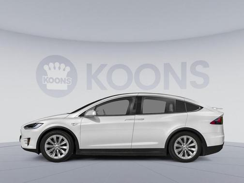 Pearl White Multi-Coat 2018 Tesla Model X 75D