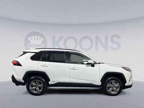 2025 Toyota RAV4 Hybrid XLE