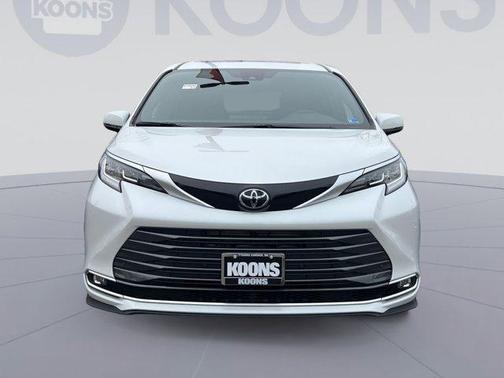 2026 Toyota Sienna Limited