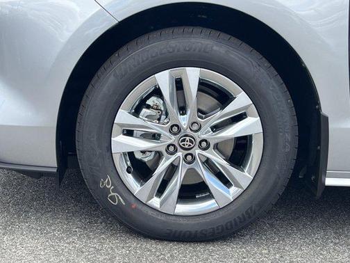 2025 Toyota Sienna XLE 7 Passenger