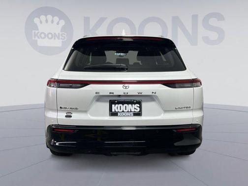 2025 Toyota Crown Signia Limited