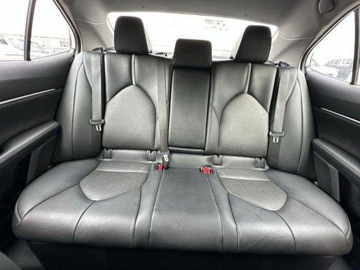 2024 Toyota Camry Hybrid SE