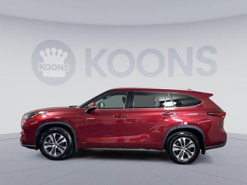 2021 Toyota Highlander Hybrid XLE