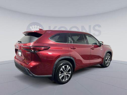 2021 Toyota Highlander Hybrid XLE
