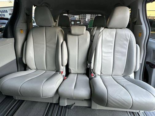 2013 Toyota Sienna XLE