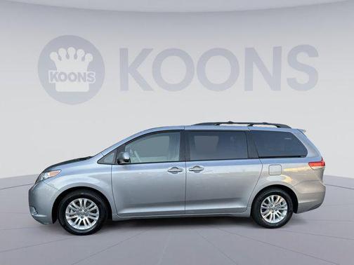 2013 Toyota Sienna XLE