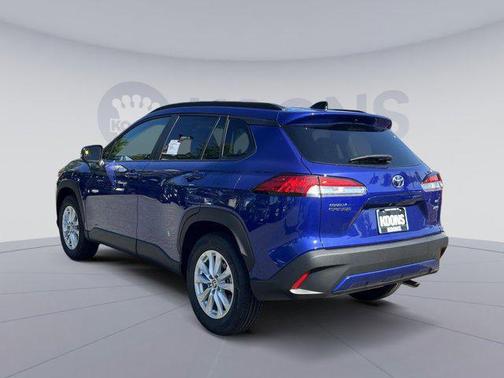 2025 Toyota Corolla Cross LE