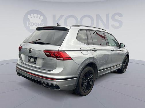 2022 Volkswagen Tiguan 2.0T SE R-Line Black