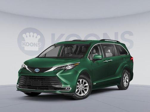 2025 Toyota Sienna XLE 8 Passenger