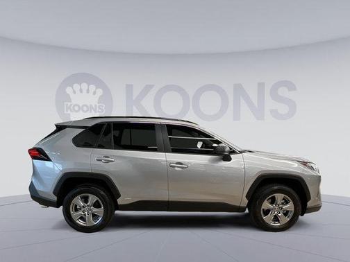 2025 Toyota RAV4 Hybrid SE