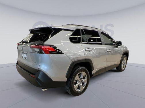2025 Toyota RAV4 Hybrid SE