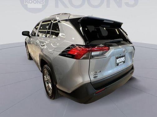 2025 Toyota RAV4 Hybrid SE