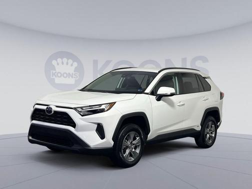 Ice Cap 2024 Toyota RAV4 Hybrid LE