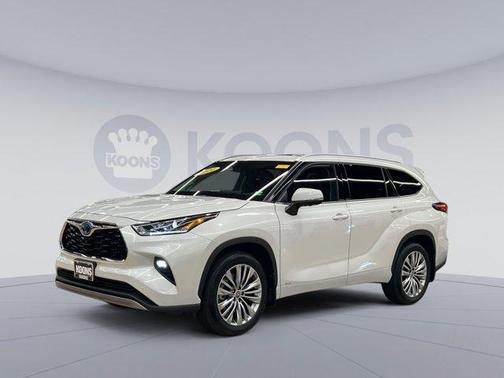 2024 Toyota Highlander Hybrid Platinum
