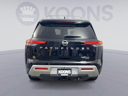 2025 Nissan Pathfinder Platinum 4WD