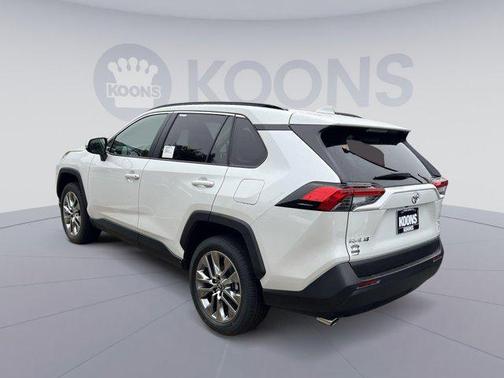 2025 Toyota RAV4 XLE Premium