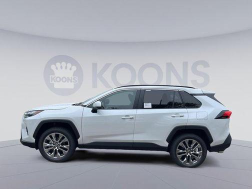 2025 Toyota RAV4 XLE Premium
