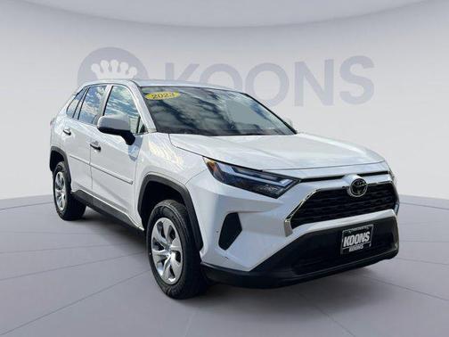 2023 Toyota RAV4 LE