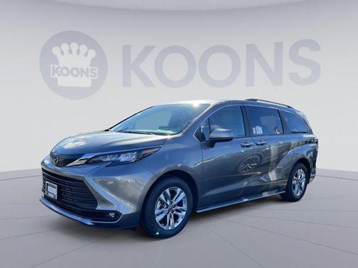 2026 Toyota Sienna XLE
