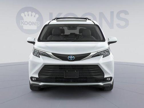 2026 Toyota Sienna XLE