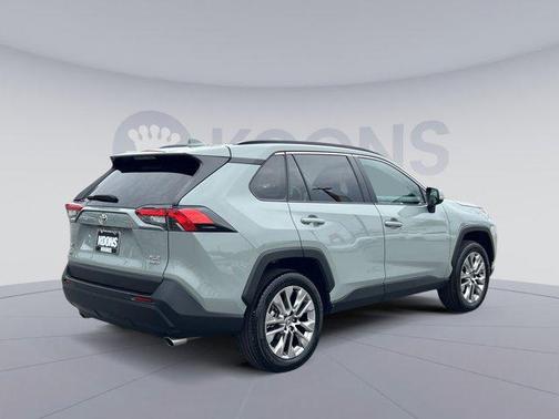 2023 Toyota RAV4 XLE Premium