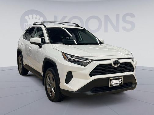 Ice Cap 2025 Toyota RAV4 Hybrid XLE