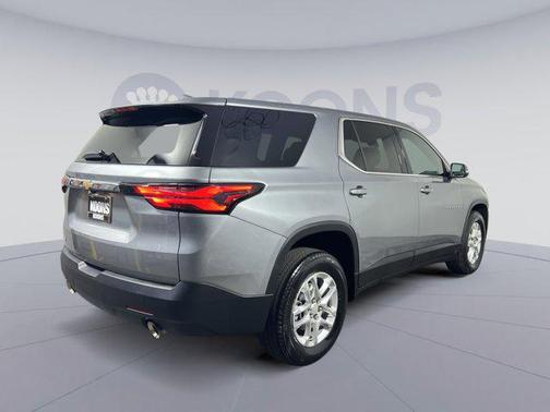 2023 Chevrolet Traverse LS