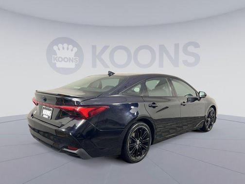 2022 Toyota Avalon Hybrid XSE
